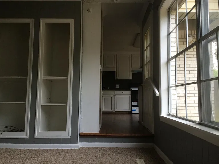 1703 Delano St — Photo 6