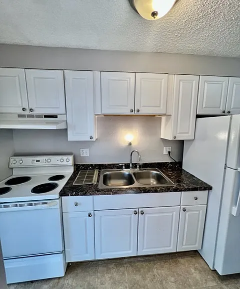 3350 S Grant St — Photo 14