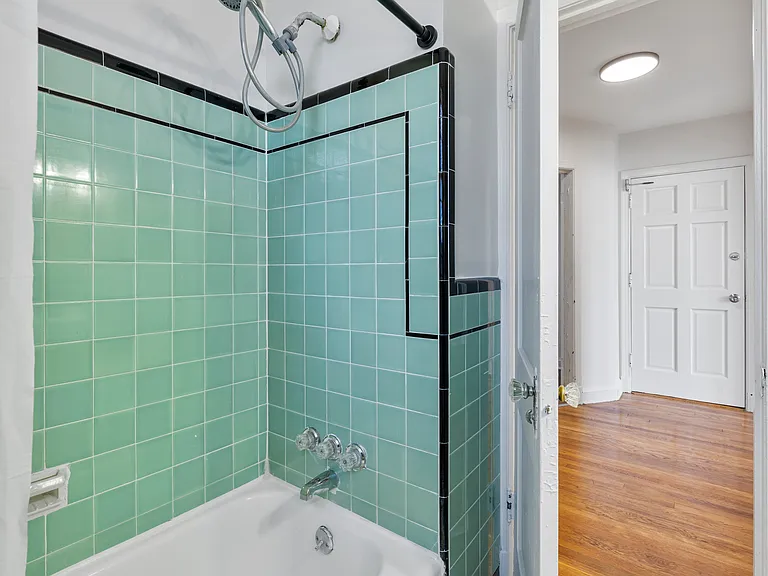 4348 Southern Ave SE — Photo 26