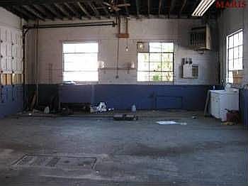 4th image of 209 W Washington St