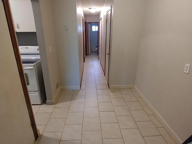 4534 Lafayette Ave #3 — Photo 2