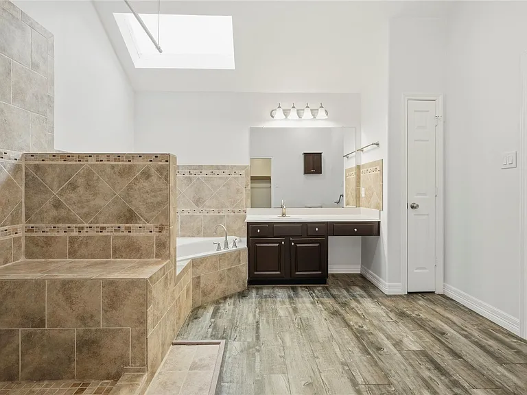 12242 Rutgers Park Ct — Photo 19