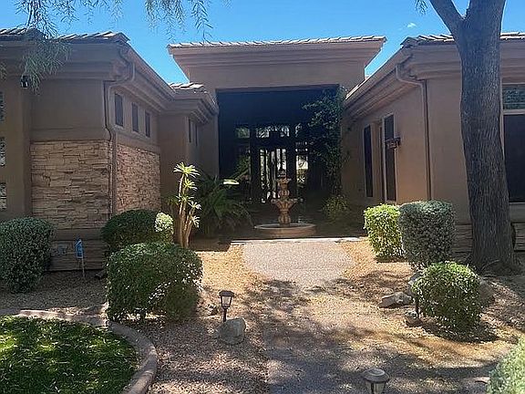 2nd image of 10464 N 110th Pl