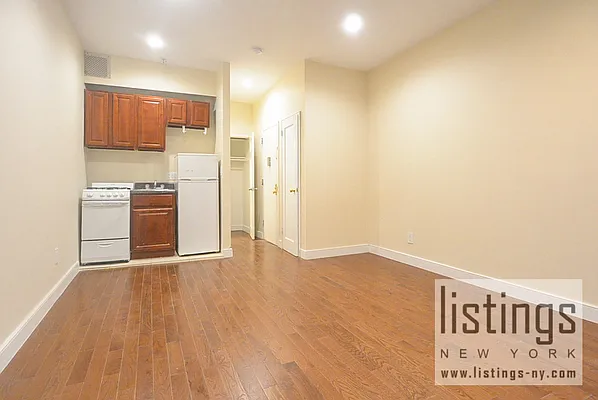 Rented by City Connections Realty | media 8