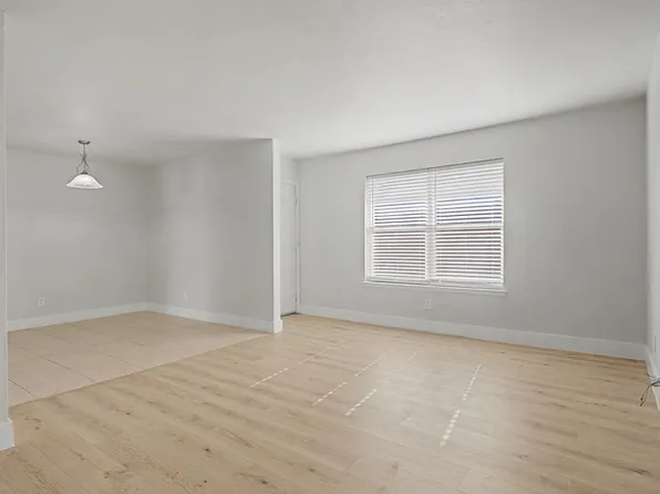 8095 Meadow Rd APT 236, Dallas, TX 75231