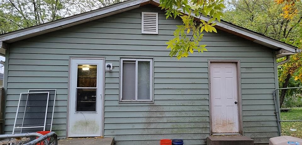 2nd image of 3634 Stanton Ave