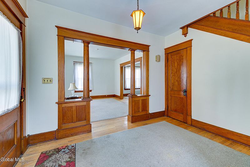 5th image of 88 Maple Avenue