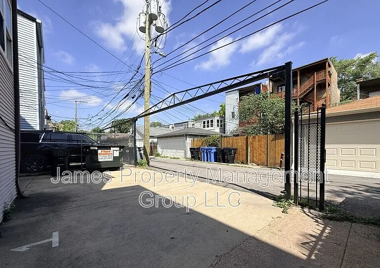 2524 W Cortez St — Photo 9