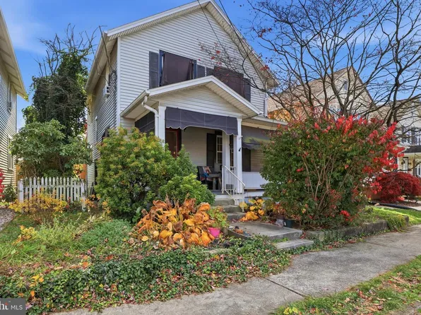 205 W Maplewood Ave, Mechanicsburg, PA 17055