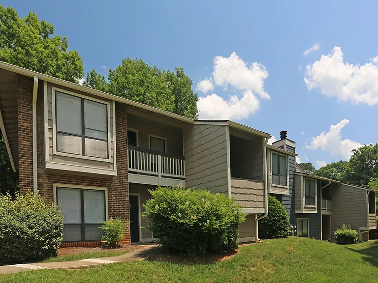 5515 W Market St — Photo 12