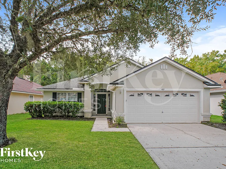489 Mackenzie Cir — Photo 1