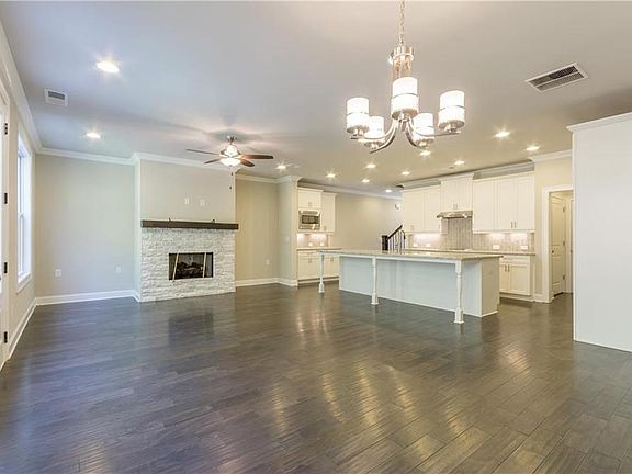 EXAMPLE OF KITCHEN WHEN COMPLETE - This home is under construction and may have different finishes.