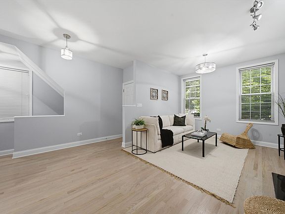 5th image of 1457 W Fry St APT 1