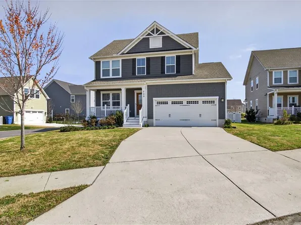 709 Big Bear Ln, Chesapeake, VA 23323