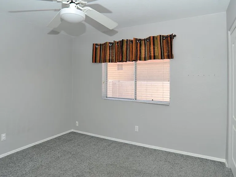 115 E Atelier Way — Photo 17