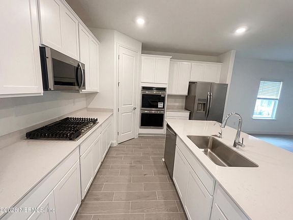 2nd image of 76101 ESTUARY Way
