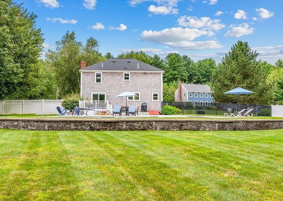 313 Edgewater Dr, Pembroke, MA 02359 Zillow