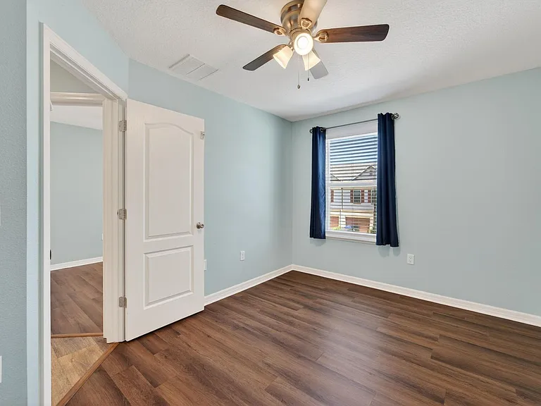 3842 Hampstead Ln — Photo 39