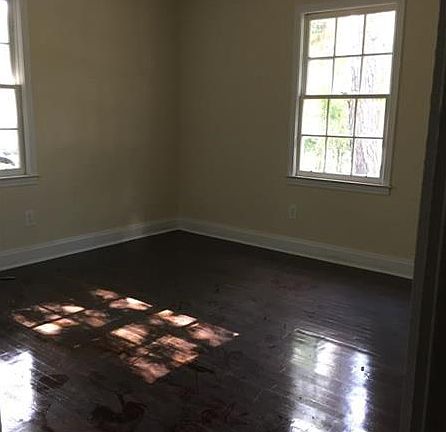 4th image of 2813 Alta Vista Ave
