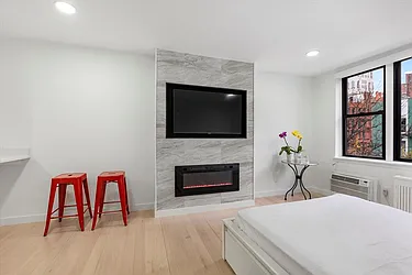 Rented by Edward Seisdedos, LREB