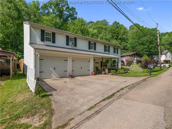 1047 Wildwood Acres Dr, Charleston, WV 25312