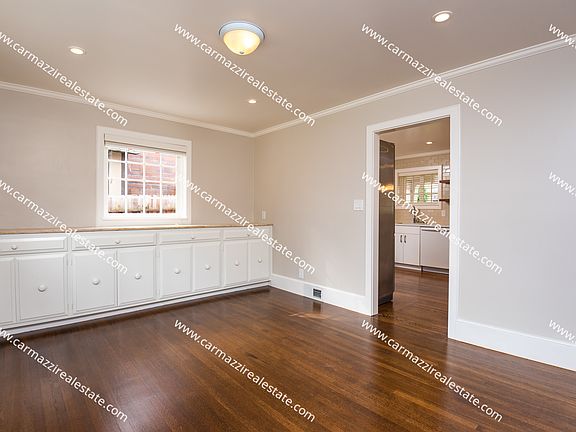 4th image of 1321 40th St