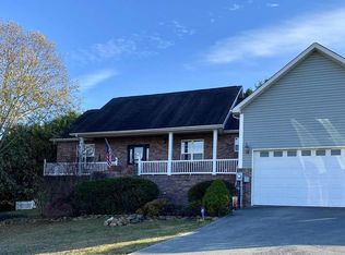 1850 Pheasant Crossing Dr, Dandridge, TN 37725