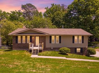 5412 Village Garden Dr, Ooltewah, TN 37363