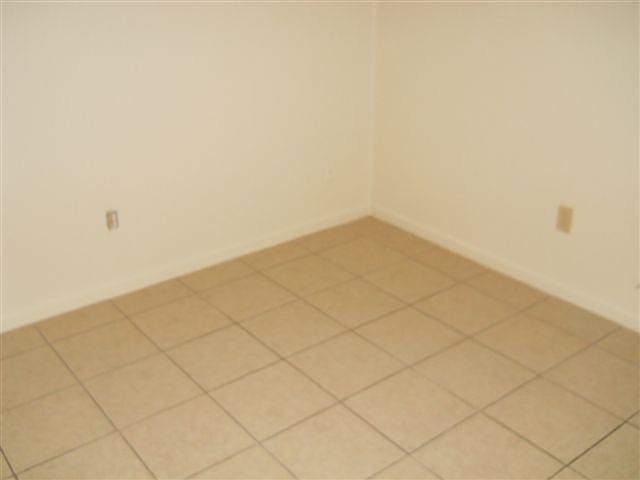 2nd image of 156 Shilling Dr