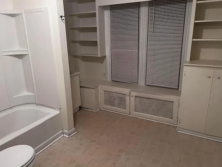 30 Dean St #1 — Photo 8