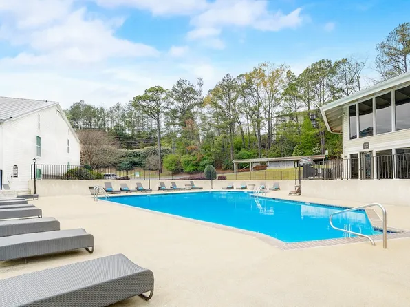 Hills at Hoover Apartments