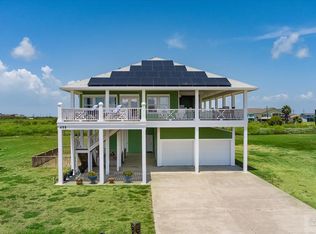 455 Atkinson St, Crystal Beach, TX 77650