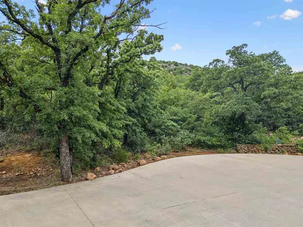 903 NW New Hope Rd, Medicine Park, OK 73557