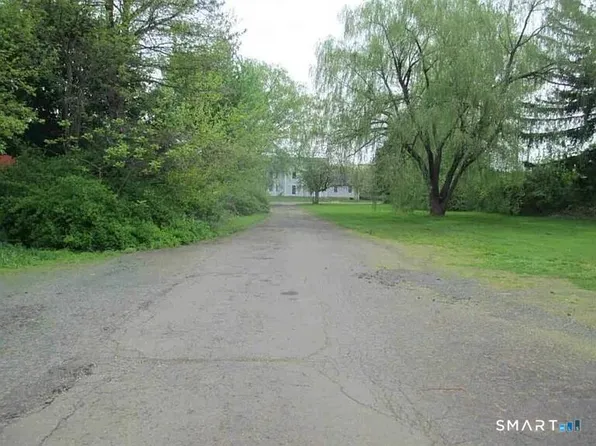 995 North Farms Road, Wallingford, CT 06492