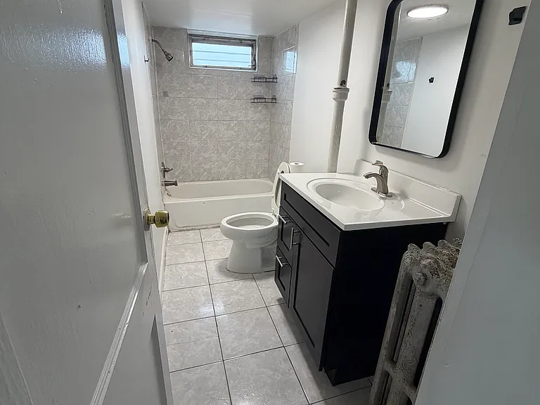 5803 Old Second St #B — Photo 1