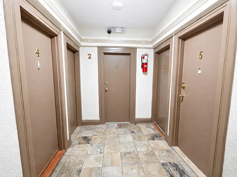 5114 Hudson Ave #7 — Photo 18