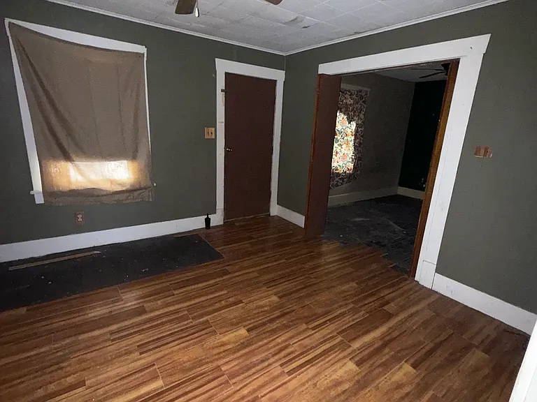 1028 E Garfield Ave — Photo 6