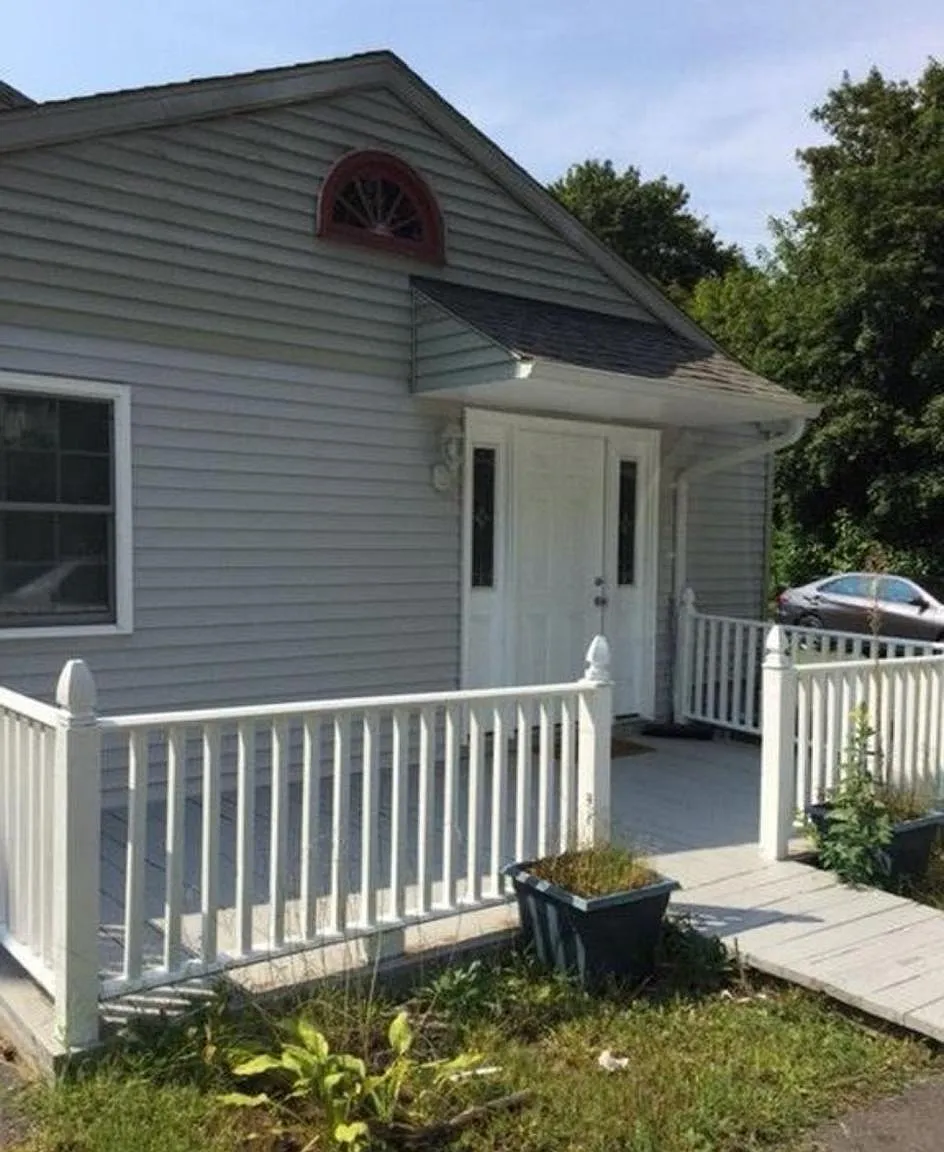 23 Centerbrook Rd — Photo 4
