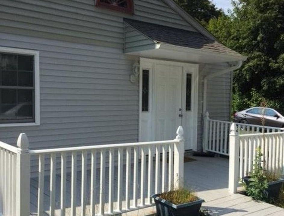 1st image of 23 Centerbrook Rd