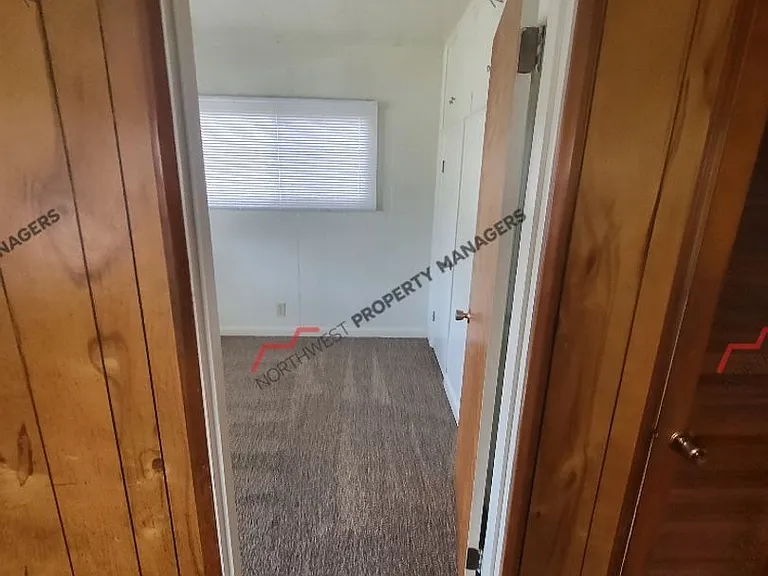 629 NW Hawthorne Pl — Photo 16