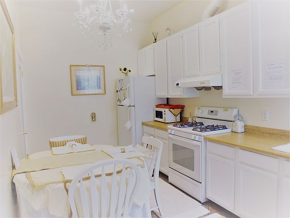 3rd image of 2512 McAllister St #3