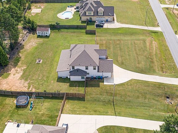 4th image of 542 Lee Road 2206