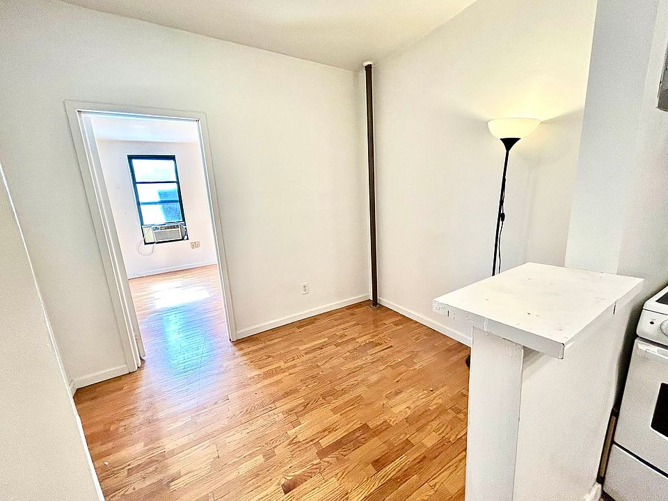 1st image of 454 W 36th St #4I