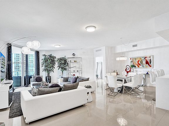 5th image of 17301 Biscayne Blvd APT 1207