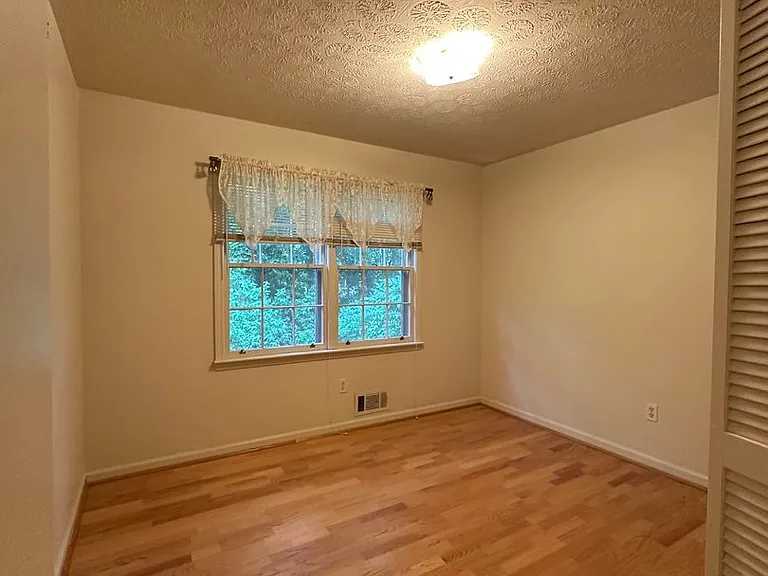 375 Segrest Cir — Photo 21