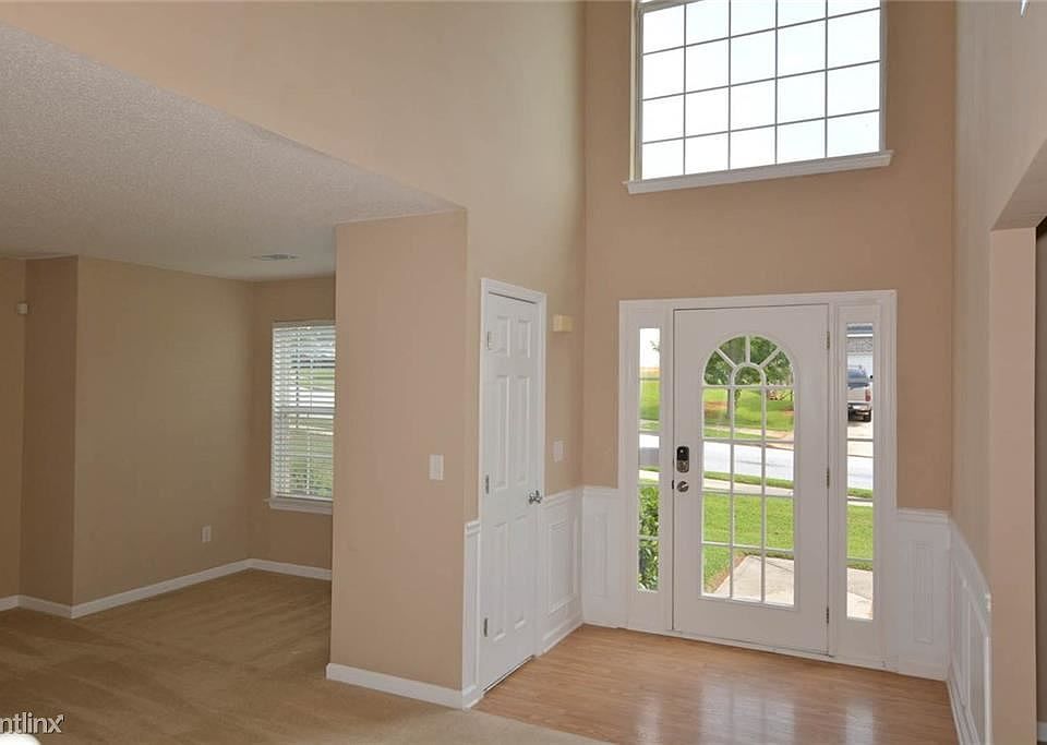 2 STORY FOYER