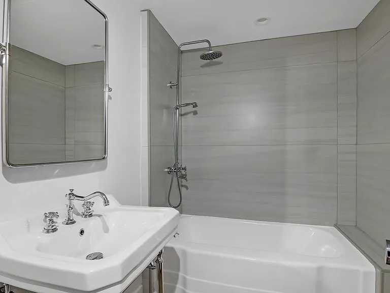542 Glenrock Ave — Photo 49