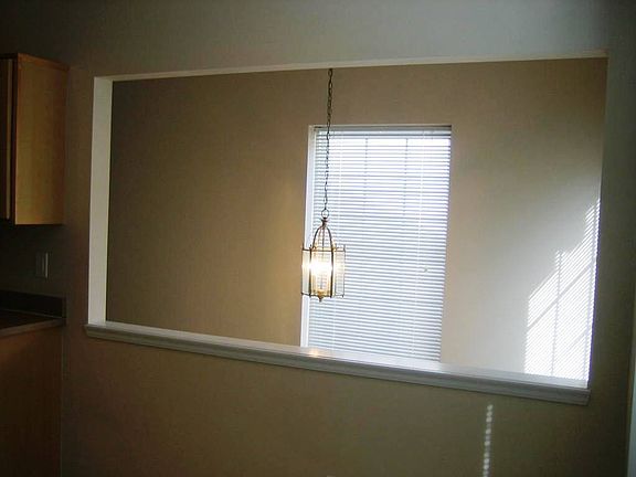 4th image of 5384 Scarletoak Dr