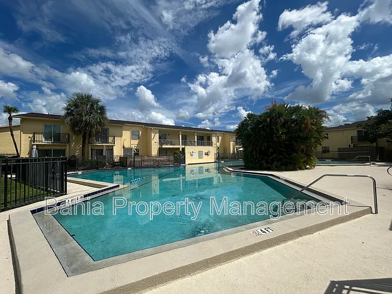 7502 Bolanos Ct — Photo 3