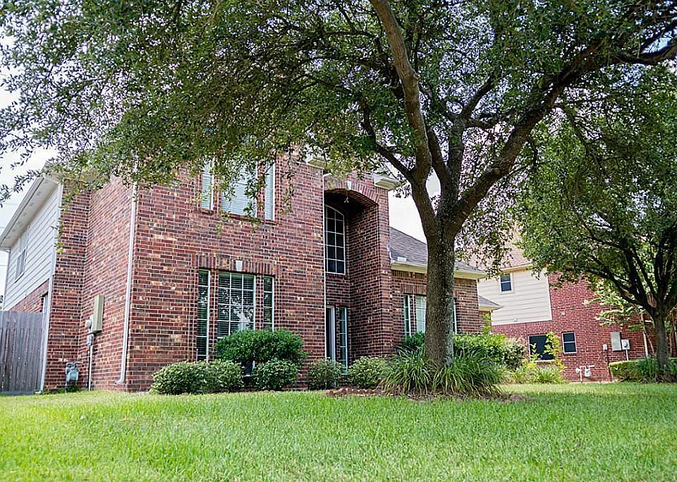 8803 Wheatland Dr